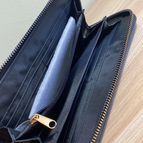 Wallet - Picture 3 of 8